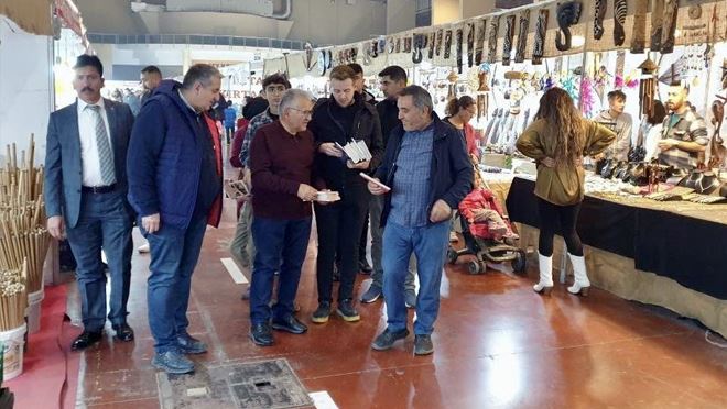 Başkan Büyükkılıç’tan Yöresel Ürünler Fuarı ziyareti