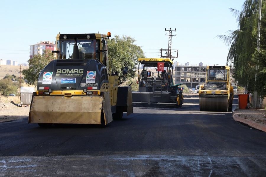 5 sokakta yeni yol çalışması yapıldı