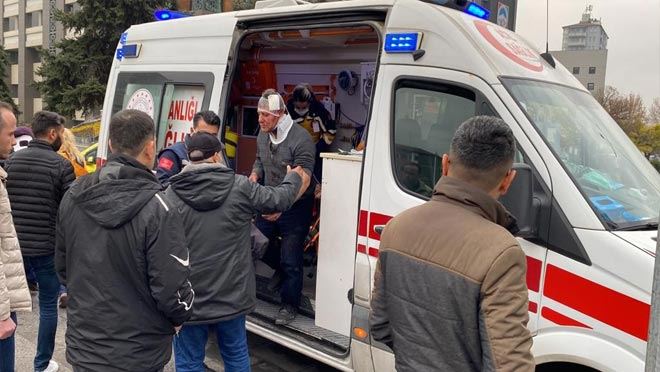   Kırmızı ışıkta geçti, zincirleme kazaya sebep oldu