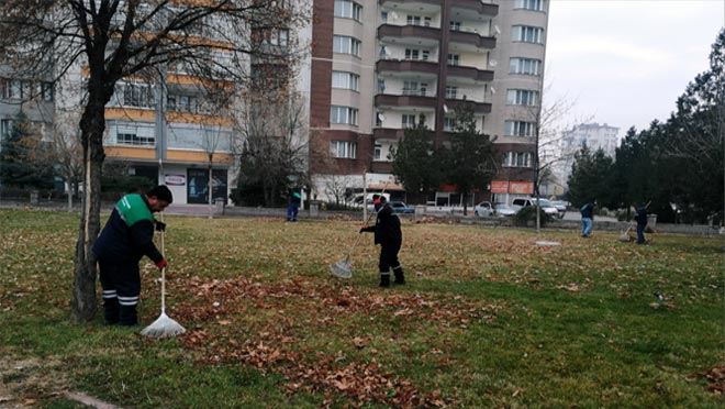  Büyükşehir kuru yapraklardan gübre üretiyor