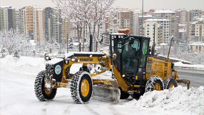 Talas’ta kar temizleme çalışmaları yeniden başladı