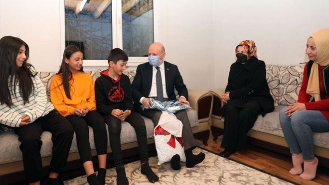 Başkan Çolakbayrakdar: “Ziyaretlerimizle de gönül bağı kuruyoruz”