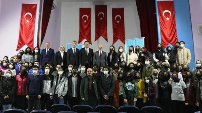 Başkan Çolakbayrakdar Sümer Fen Lisesi’ni ziyaret etti