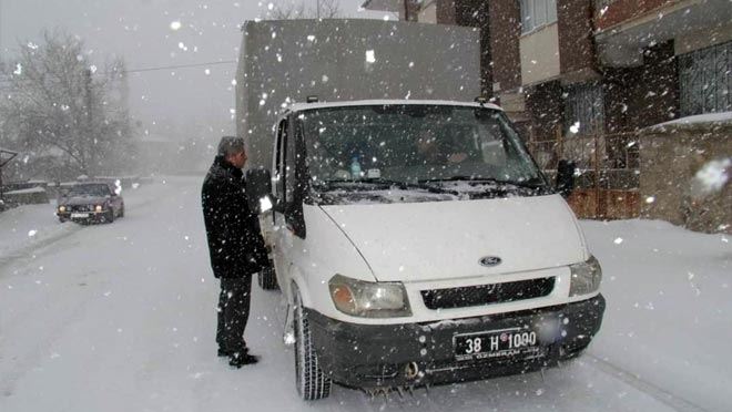 Başkan Altun kar temizleme çalışmalarını inceldi