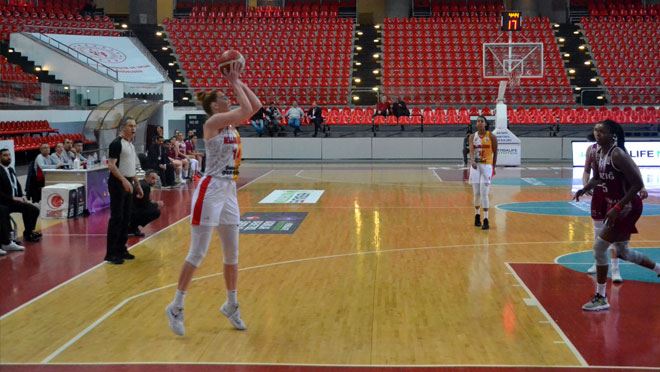 Erteleme maçının kazananı Bellona Kayseri