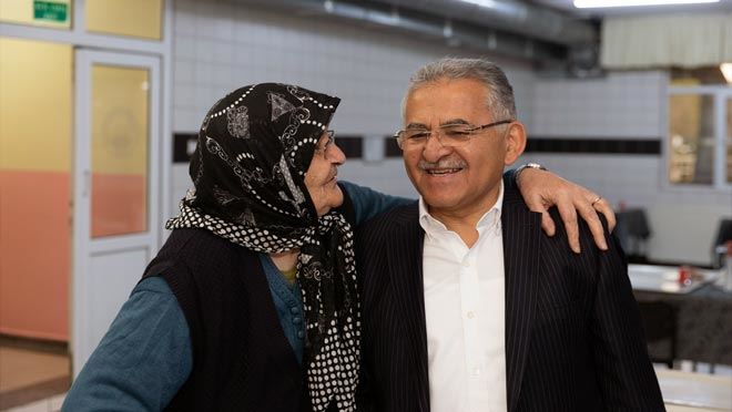 Büyükkılıç: “Yaşlılarımız sadece saygı değil, sevgiye de layıktır”