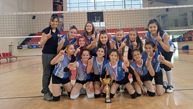 Midi Voleybol’da heyecan sona erdi