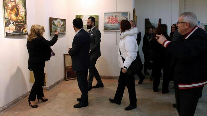 Kadın ressamlar hünerlerini sergiledi