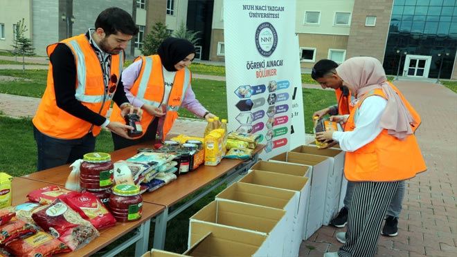 Üniversiteli genç yürekler’den gıda desteği