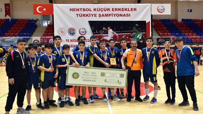 İzzet Öksüzkaya’dan Türkiye Derecesi