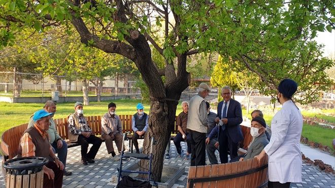 Büyükkılıç ‘Huzurevi Sakinleri’nin gönlünü aldı