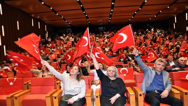 Liseliler Yusuf Kenan belgeseli ile buluştu