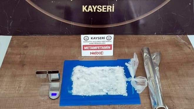 Kayseri’de uyuşturucu taciri 2 şahıs yakalandı