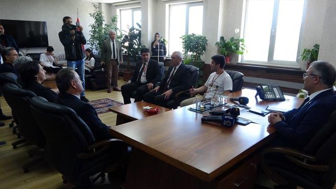 Destanlaşan Liseliler Kongresi