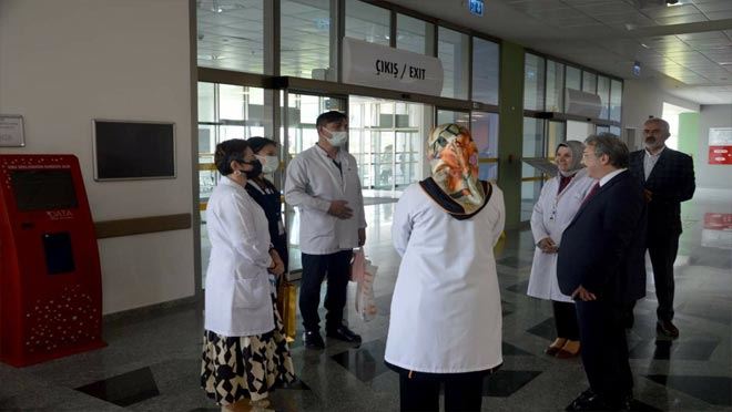 Benli hemşireleri ziyaret etti