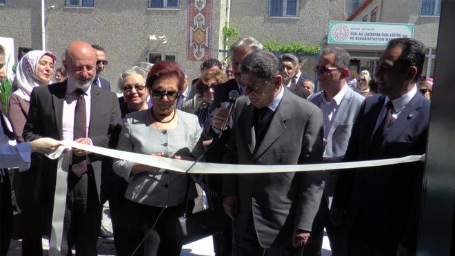 ZİÇEV Mürüvet Özbıyık Spor ve Etkinlik Salonu açıldı