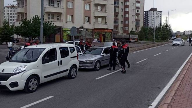 Güven Timleri vatandaşın 5 milyon TL dolandırılmasını önledi