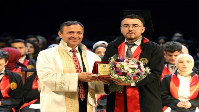 48. dönem mezunu genç hekimler uğurladı