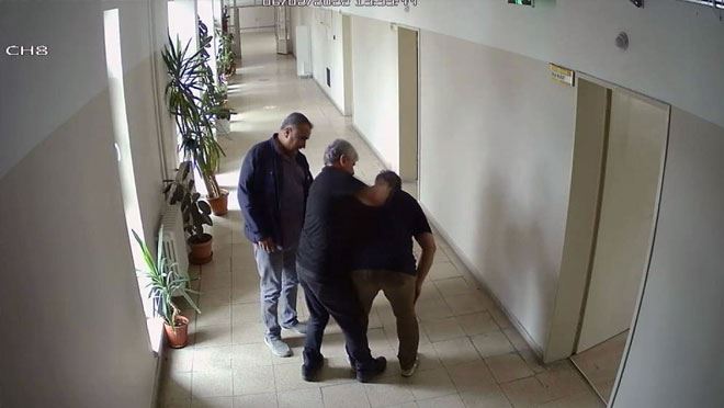 Öğretmenden meslektaşına hayat kurtaran müdahale