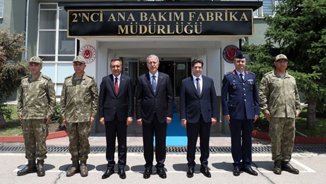 Bakan Akar’dan 2’nci Ana Bakım Fabrika Müdürlüğüne ziyaret