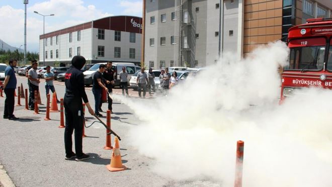 Erciyes Teknopark’ta yangın söndürme eğitimi verildi