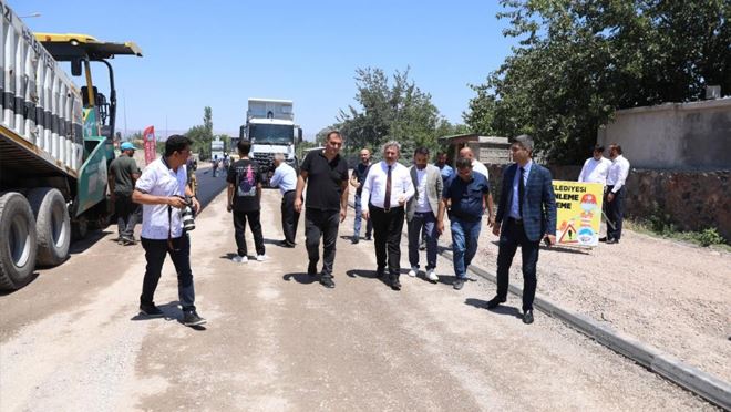 Erenköy sokakları asfaltlanıyor