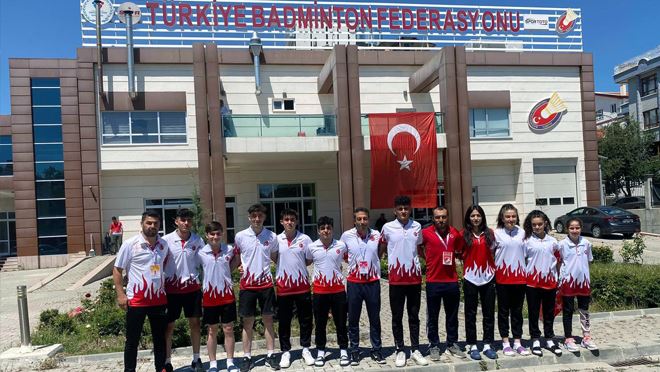 Milli Takıma Melikgazi’den 10 Badminton Sporcusu