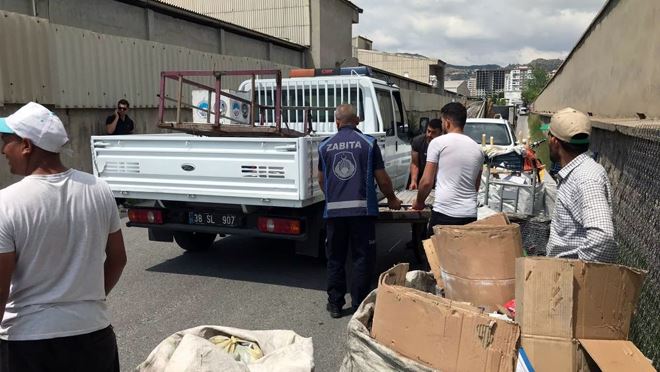 Hurda toplayanlar denetlendi