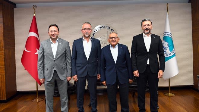 Başkan Büyükkılıç’a ziyaretçi akını