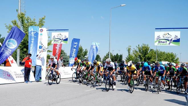 Uluslararası Bisiklet Yarışması Tomarza’da start aldı