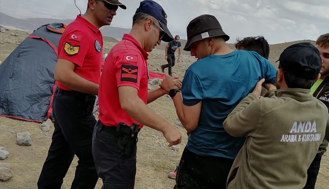 Yaralı dağcının imdadına JAK yetişti