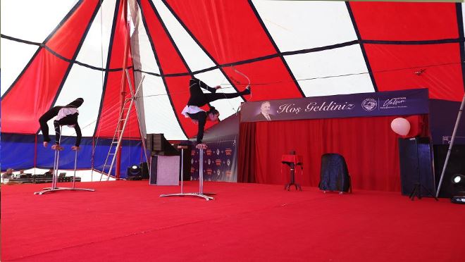 Akrobasi Sirki’ni 4 günde 3 bin kişi izledi