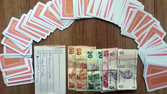 Kumar oynayan 8 kişiye 14 bin TL ceza