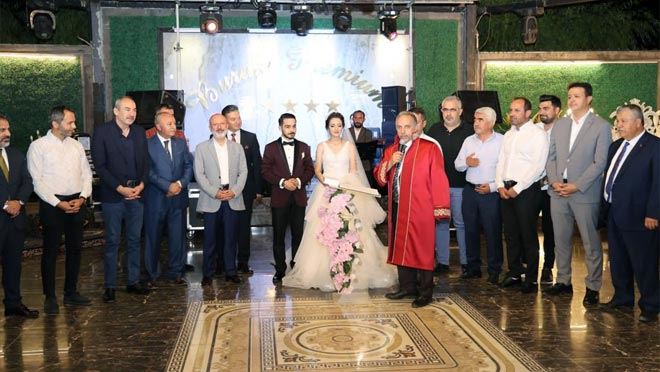 Kırmızıtaş Ailesi’nin mutlu günü