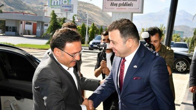 Vali Çiçek, Kayseri OSB Başkanı Yalçın ve yönetim kurulu üyelerini ziyaret etti
