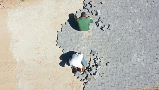 Başkan Büyükkılıç’tan kırsala 1 milyon metrekare kilit beton parke