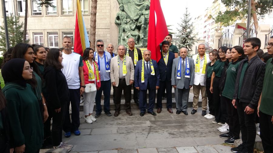 Mezun olamayan liseli şehitler okullarında anıldı
