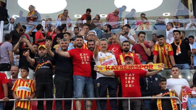 Kayserispor taraftarından Hatay çıkarması