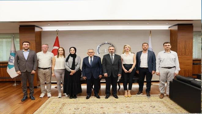 Başkan Büyükkılıç’tan raylı sistem toplantısı