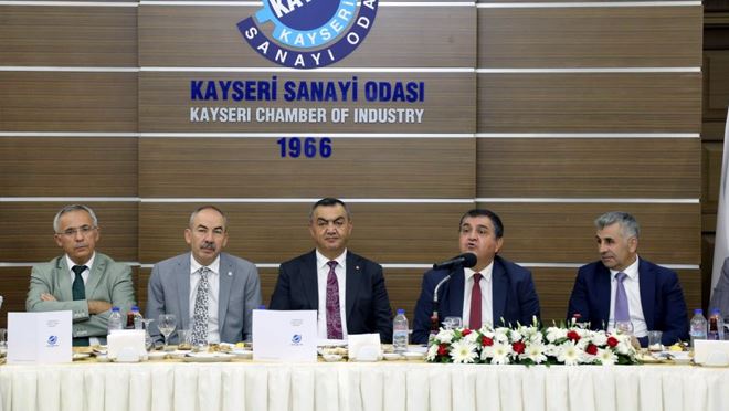 Dışişleri Bakan Yardımcısı KAYSO’da sanayicilerle bir araya geldi