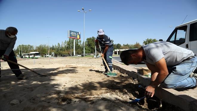 Büyükşehir’den çim alan ve sulama sistemi