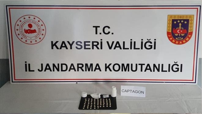 Jandarma uyuşturucuya geçit vermiyor