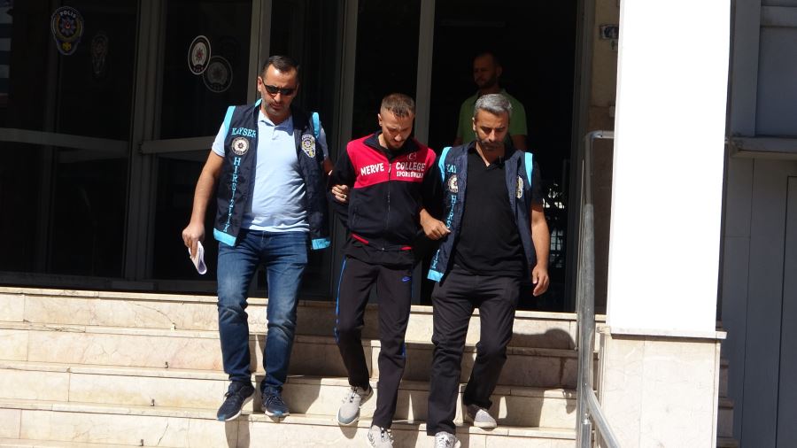 Hırsızın önce parmak izi tespit edildi, sonra yakalandı