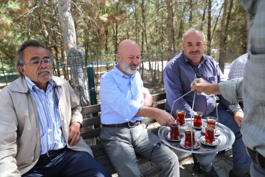 Çolakbayrakdar, Yemlihalıların gönlünü fethetti