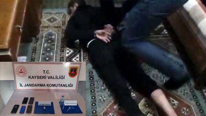 Jandarmadan 3 ilçede eş zamanlı uyuşturucu operasyonu