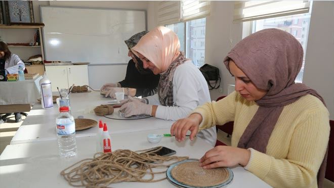  Melmek’in Bohem tabak kursu’na yoğun ilgi 