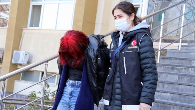 Narkotik ekipleri uyuşturucu tacirlerine göz açtırmıyor