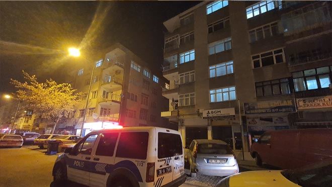   Ziyaretine gittiği annesini ölü buldu