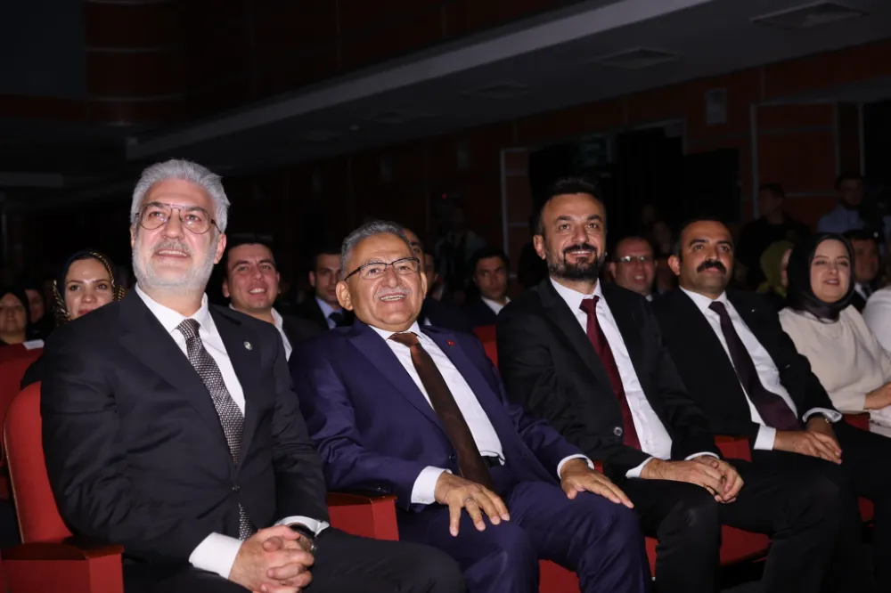 Kayseri Devlet Tiyatrosu muhteşem bir açılışla 