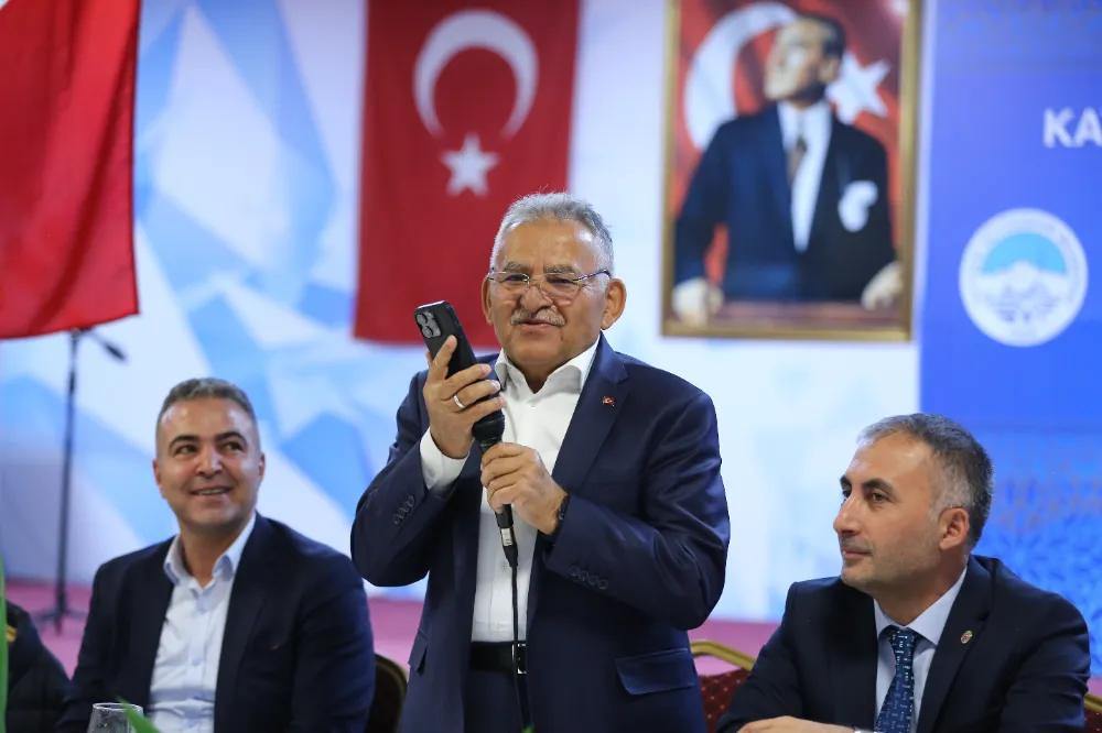 Başkan Büyükkılıç, depremden zarar gören Sarız’ın yanında